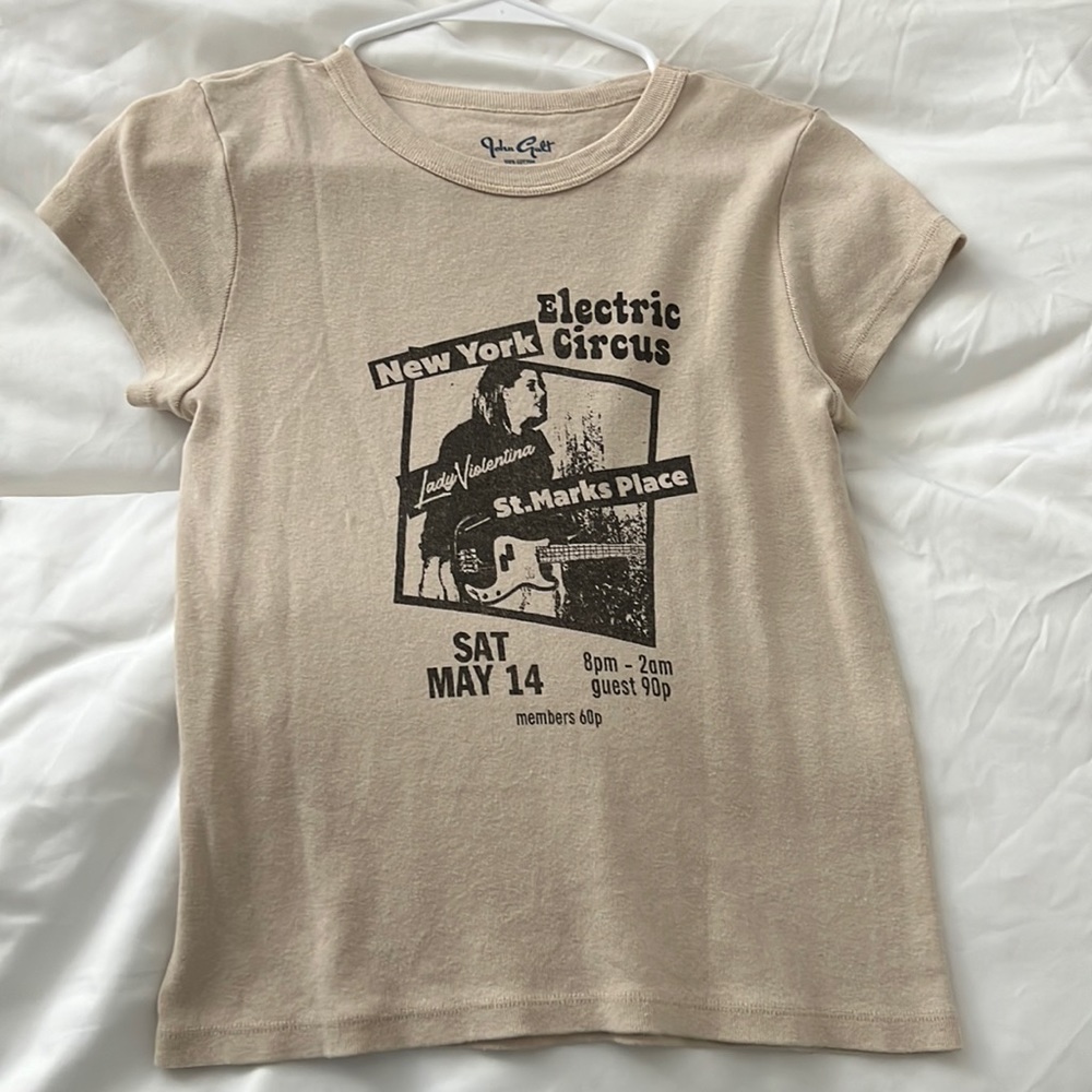 Brandy Melville Graphic Tee